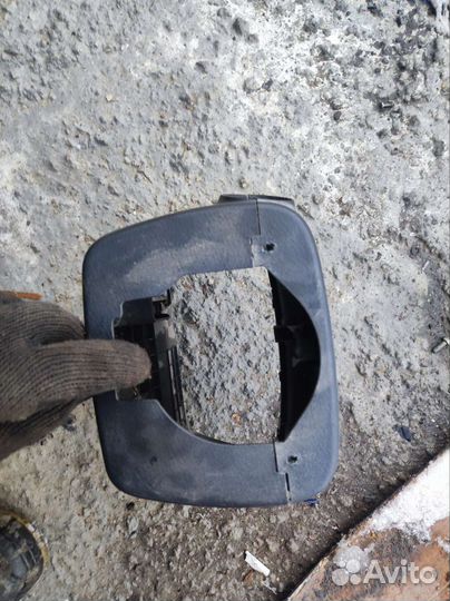 Подрулевой кожух на Тойоту рав 4