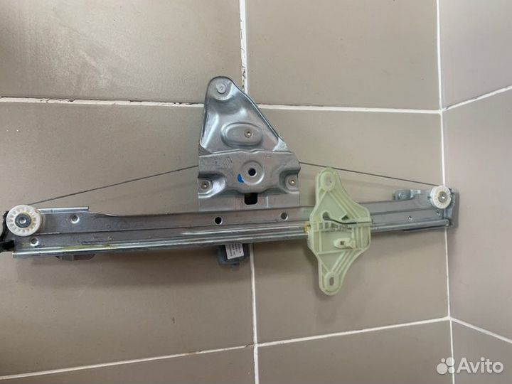 Стеклоподъемный механизм передний правый Renault