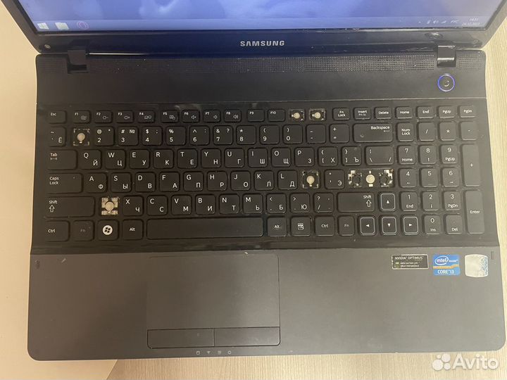 Samsung NP300e5a / I3 2350M/4ядра/4Гб/500Гб