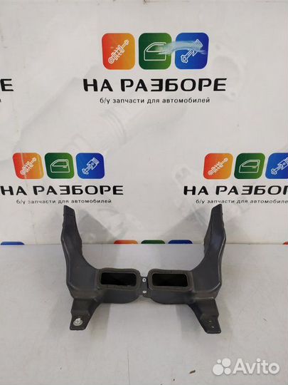 Воздуховод Lexus Lx570 3 3UR-FE 2010