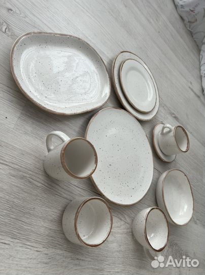 6 блюдец и 4 десертные тарелки