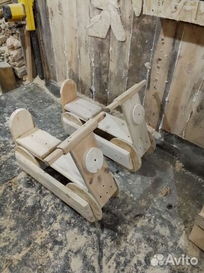 Мотоцикл для детской площадки