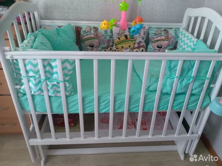 Детская кровать из натурального дерева