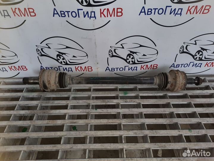 Привод задний W204 om271 левый/правый