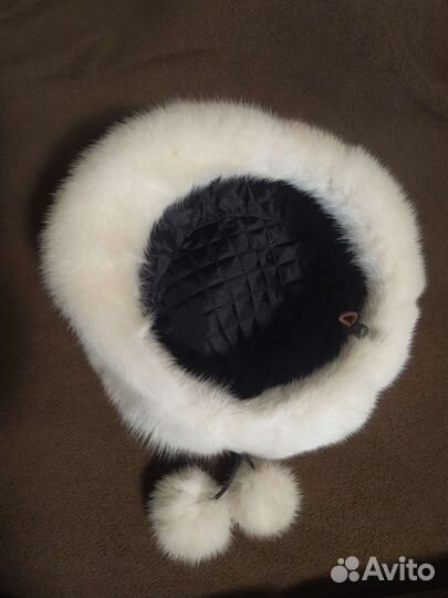 Женская меховая шапка
