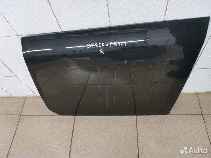 Стекло глухое зад правое Land Rover Discovery 3