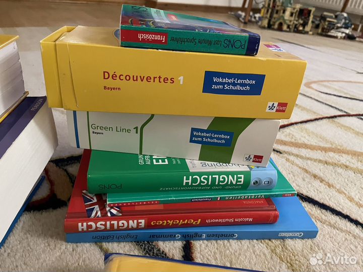 Словари и учебники по английскому и французскому