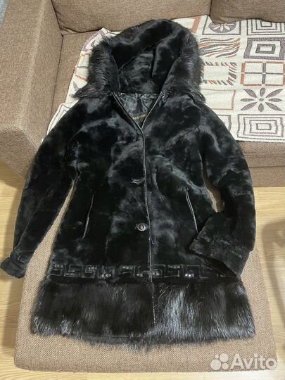 Шуба мутоновая с капюшоном
