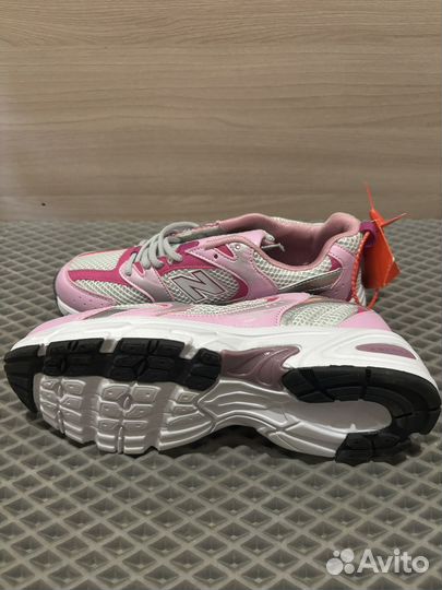Кроссовки New Balance 530white/pink