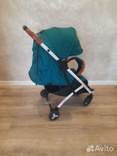 Прогулочная летняя коляска