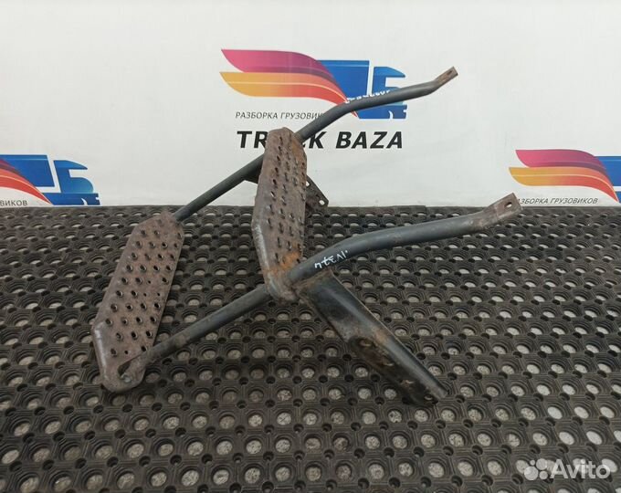 Подножка Iveco Stralis