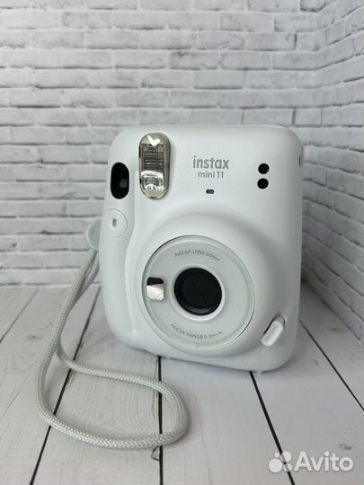 Фотоаппарат instax mini 11 белый