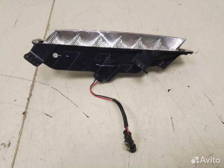 Фара дневного света правая (ходовые огни) передняя