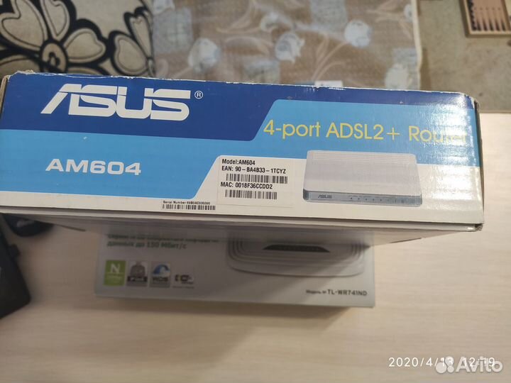 Router Asus AM604