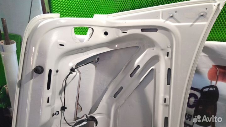 Крышка багажника Jetta 5