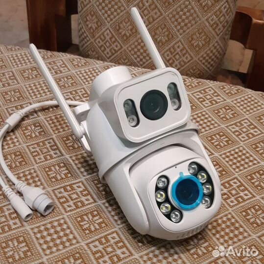 Уличная Wi-Fi камера видеонаблюдения / 2 объектива