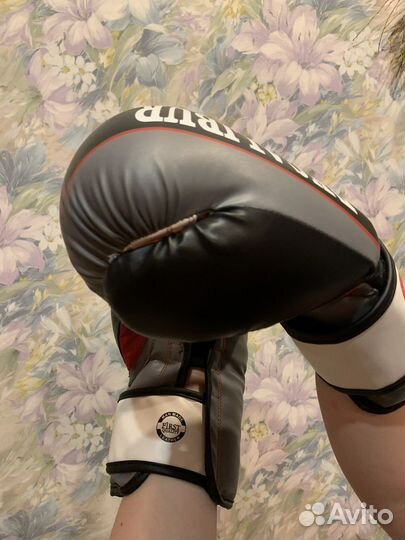 Боксерские перчатки 10 унций