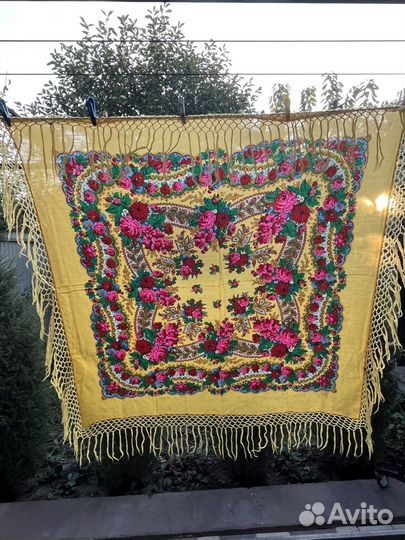 Платок с люрексом