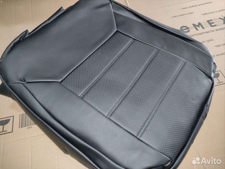 Чехлы Рено Каптюр, черные, экокожа