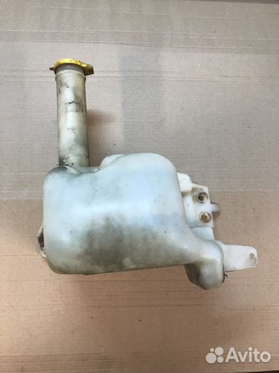 Бачек омывателя стекла Chrysler Stratus JA