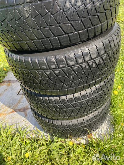 Bridgestone Blizzak DM-V2 235/55 R18
