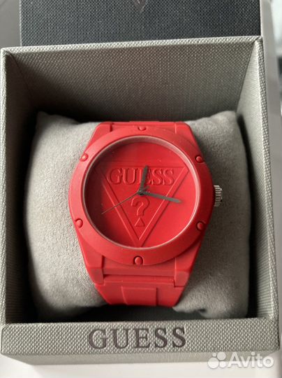 Часы guess