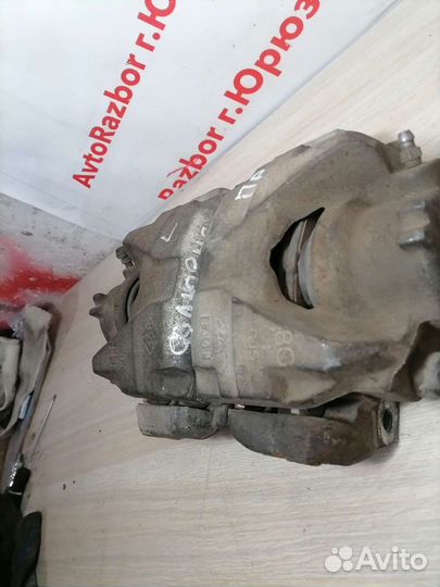 Суппорт передний Renault Fluence