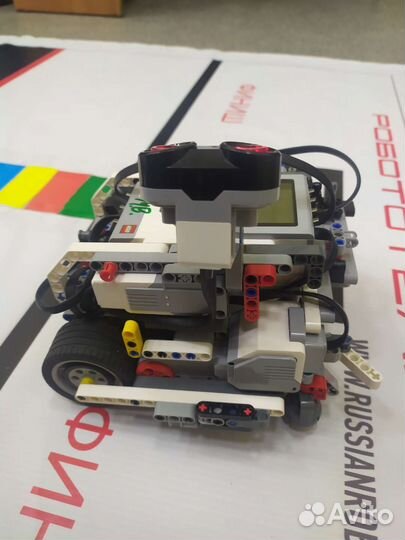 Преподаватель робототехники и информатики