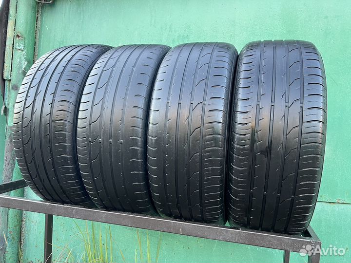 Continental ContiPremiumContact 2 215/55 R17 94V