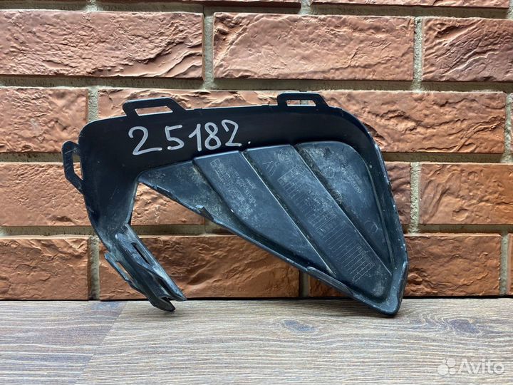 Рамка противотуманной фары левой Vw Polo RUS 2020+