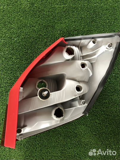 Фонарь задний левый Skoda Fabia 2 2007-2014