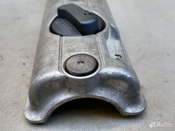 Крышка головки блока (клапанная) VW Golf III 1999