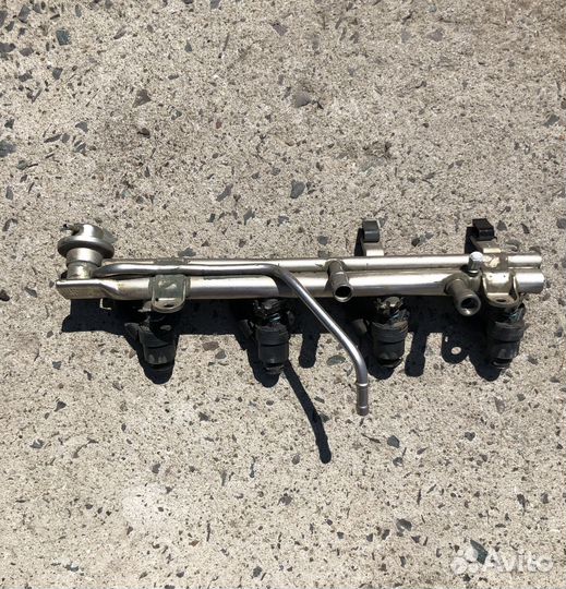 Топливная рампа (форсунка) BMW 3-series E46