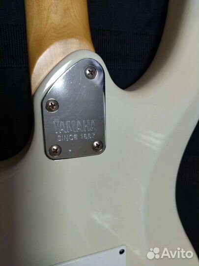 Электрогитара Yamaha с комбиком