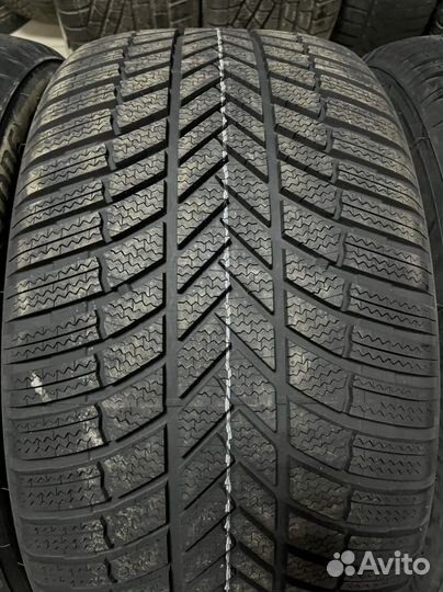 Bridgestone Blizzak LM-005 275/45 R21 и 315/40 R21
