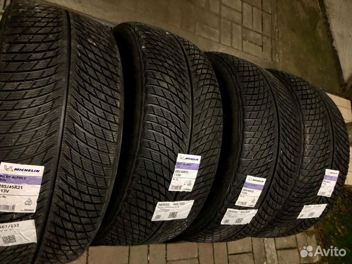 Michelin Pilot Alpin 5 285/45 R21 113V