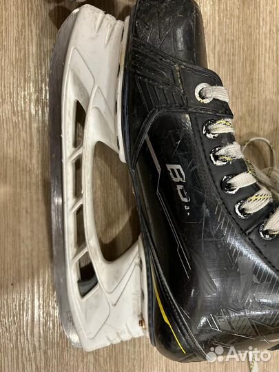 Коньки хоккейные Bauer Supreme M4