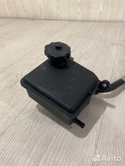 Бачок гидроусилителя руля Mercedes Benz E250 W212