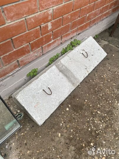 Отдам даром даром стекло, бетонная ступень 3 шт