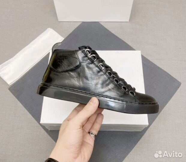 Кроссовки Balenciaga Arena Leather High Sneakers