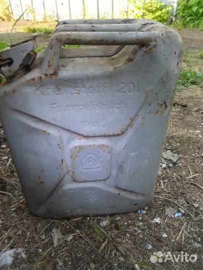 Канистра времен 2-й мировой войны