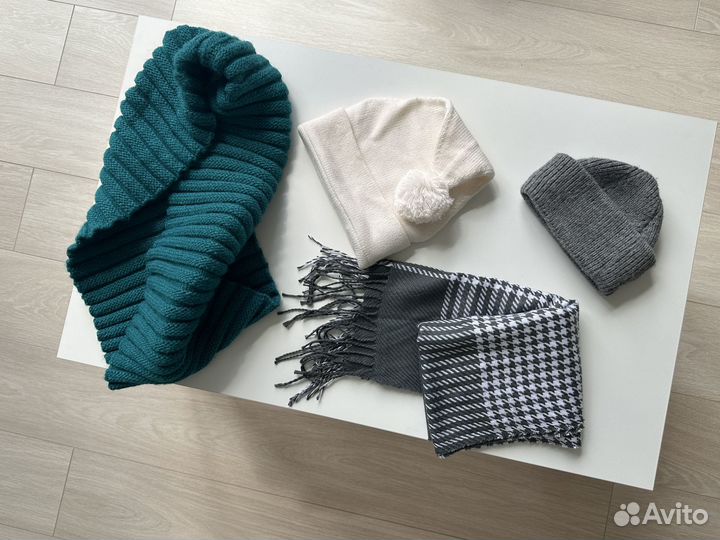 Шапки и шарфы новые