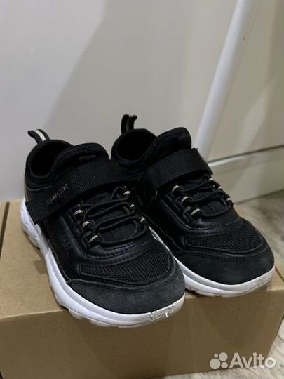 Кроссовки geox 28