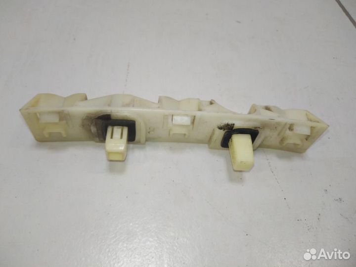 Кронштейн заднего бампера правый Infiniti EX EX37