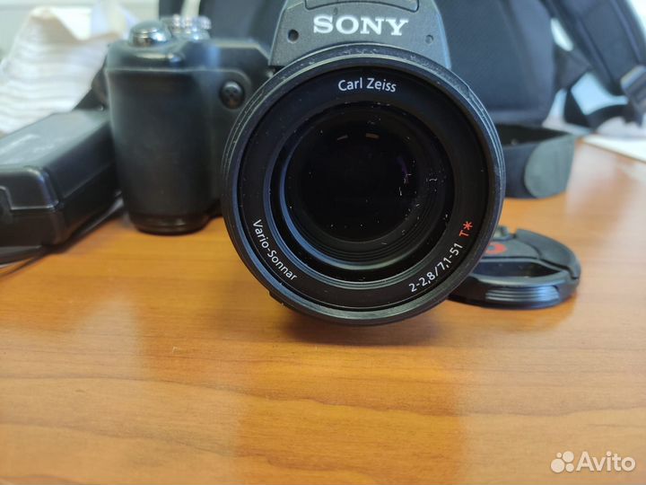 Sony Cyber-shot DSC-F828