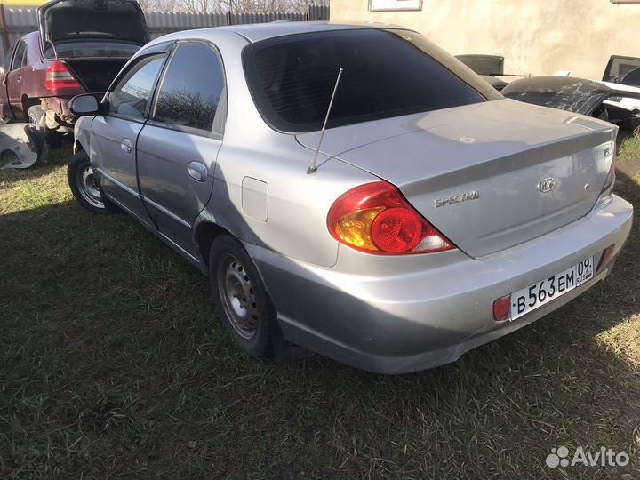 В разборе Kia spectra