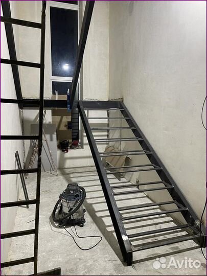 Лестница металлическая