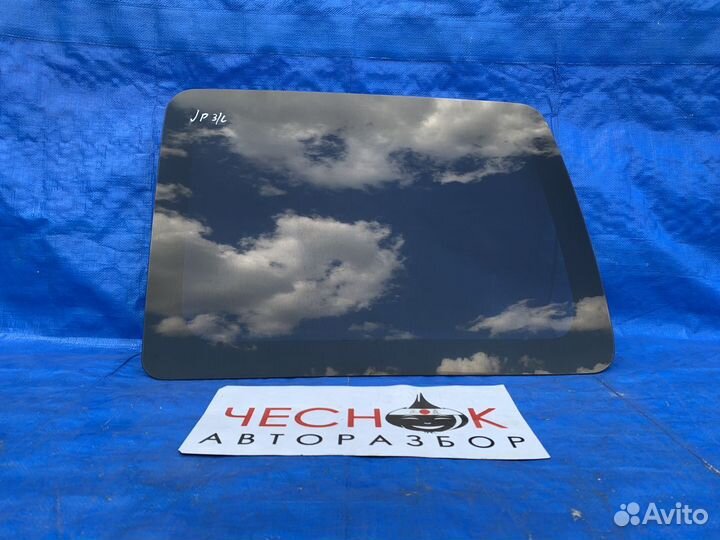 Стекло кузовное глухое заднее левое Jeep Patriot