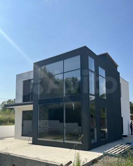 Дом 299,8 м² на участке 4 сот.