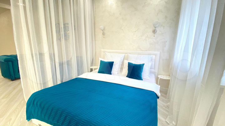 Работающий номер в гостинице с арендаторами